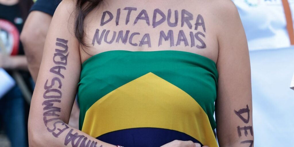 Justiça condena União e SP